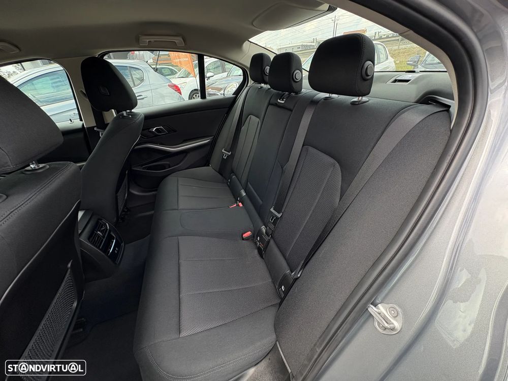 BMW 320 e Line Luxury Auto - 13