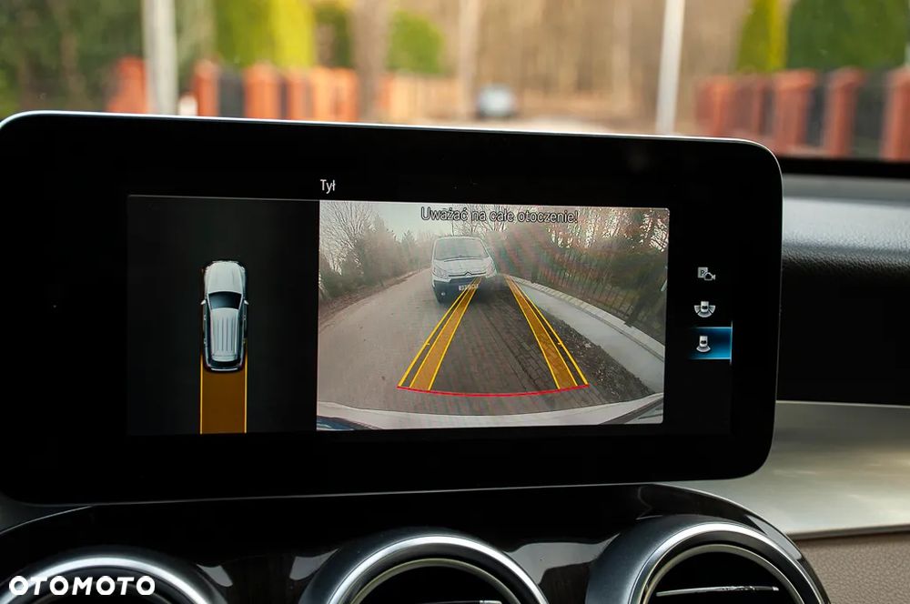 Mercedes-Benz GLC 300 4Matic 9G-TRONIC AMG Line - 39