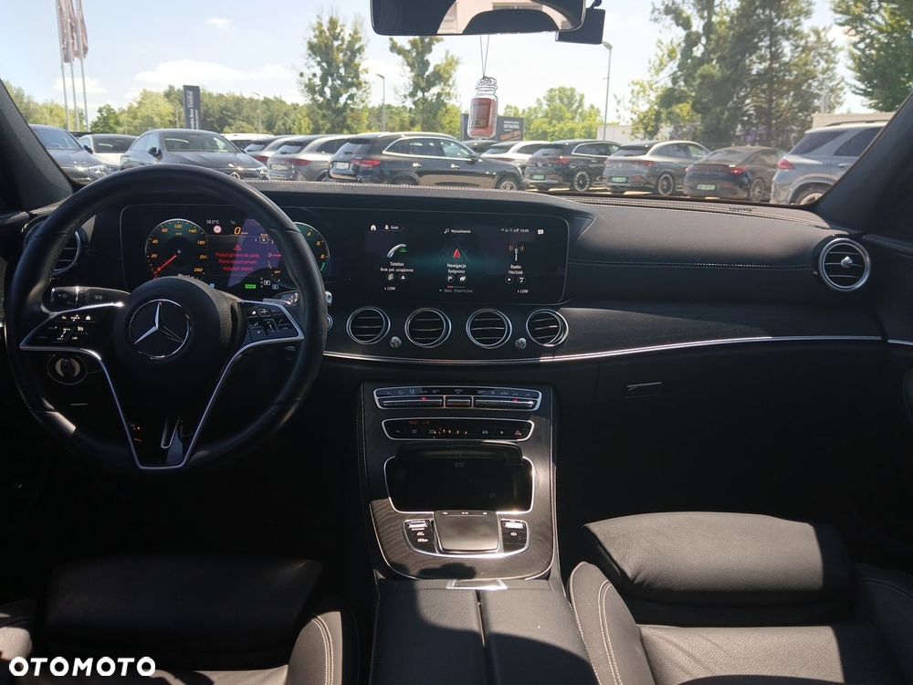 Mercedes-Benz Klasa E 300 de Avantgarde - 12