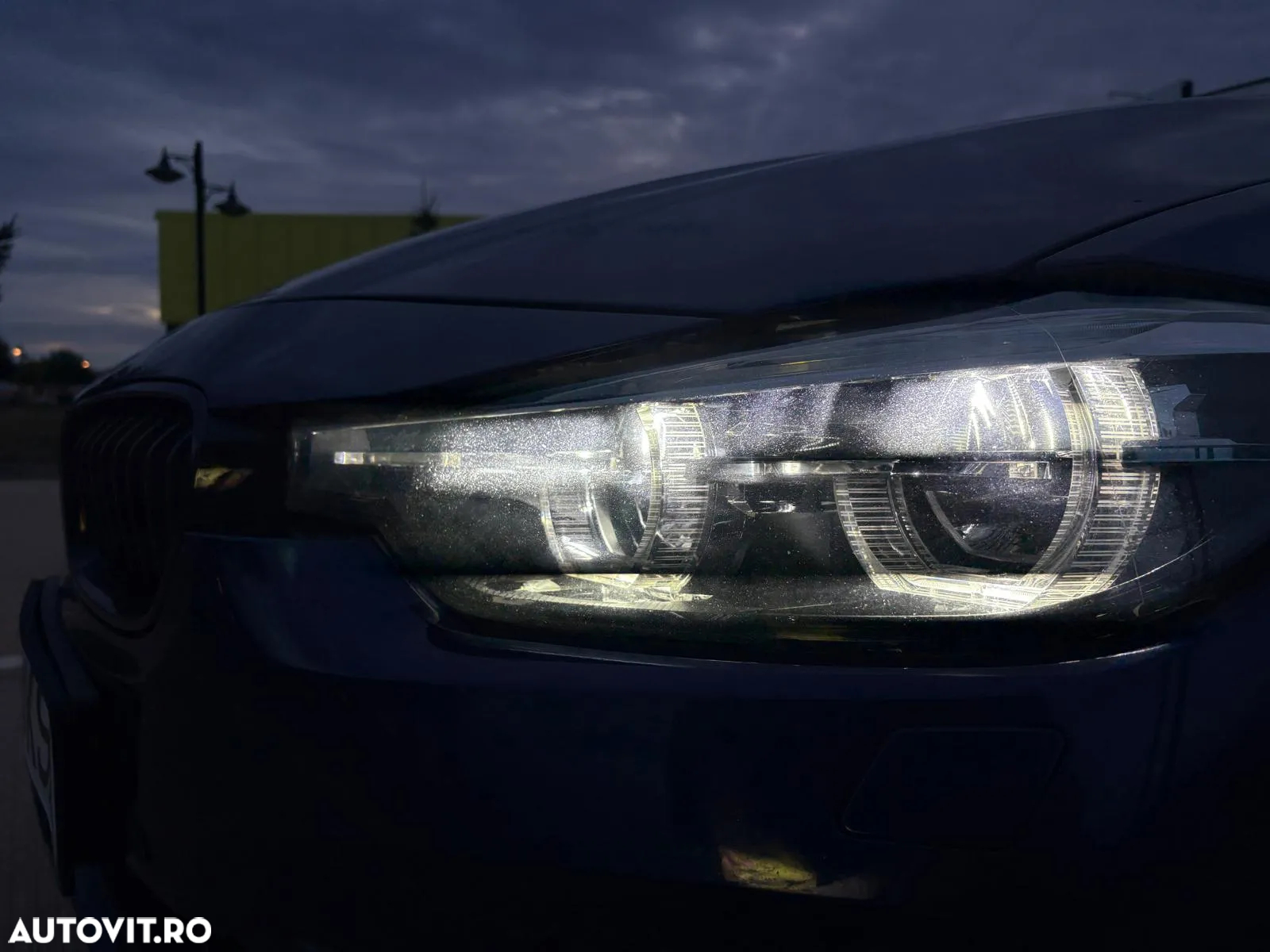 BMW Seria 3 330i xDrive AT Sport Line Shadow - 12