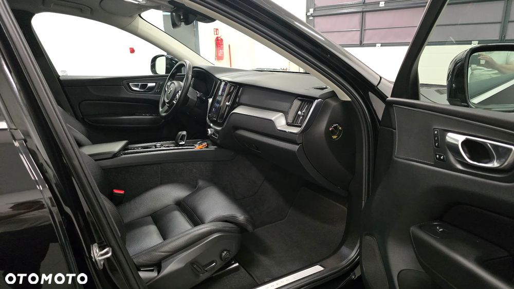 Volvo XC 60 B4 D AWD Inscription - 8