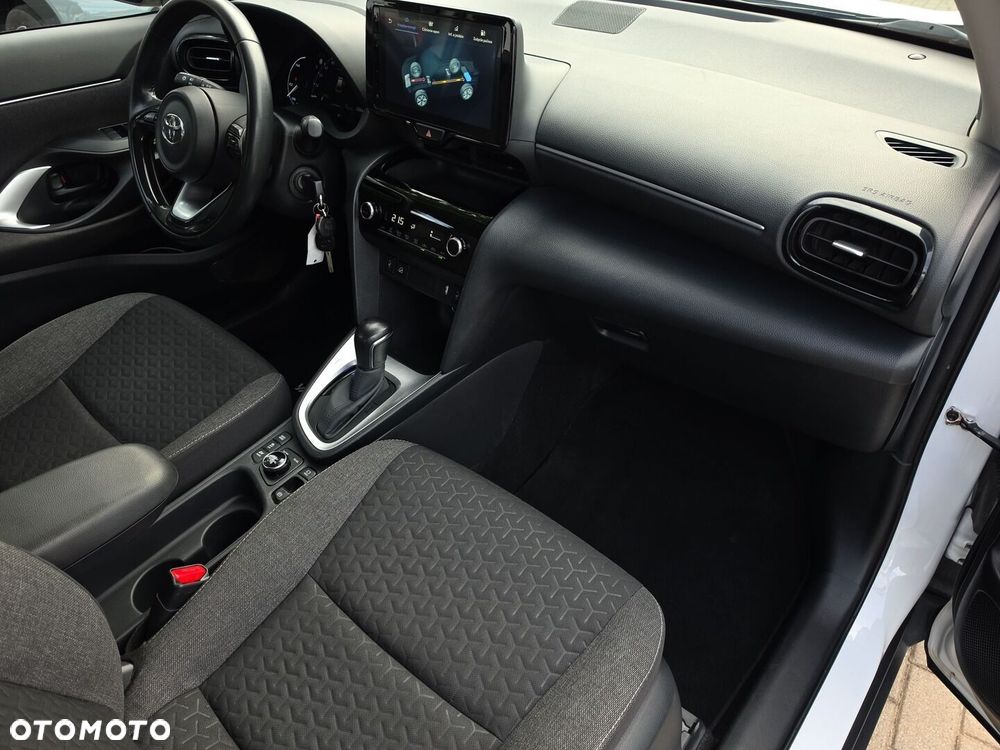 Toyota Yaris Cross Hybrid 1.5 Comfort 4x4 - 16