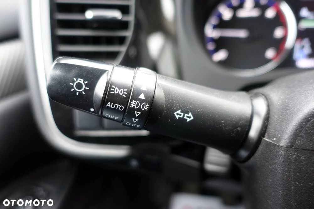 Mitsubishi Outlander 2.2 DI-D 4WD Intense - 26