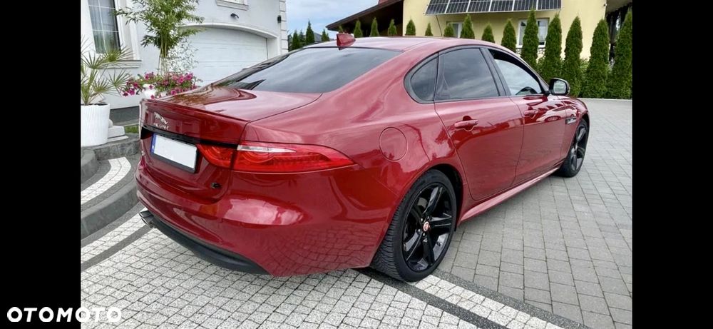 Jaguar XF 2.0 i4D R-Sport - 3