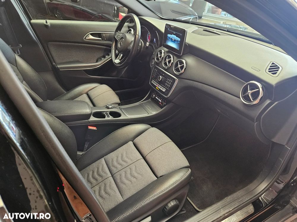 Mercedes-Benz GLA - 14