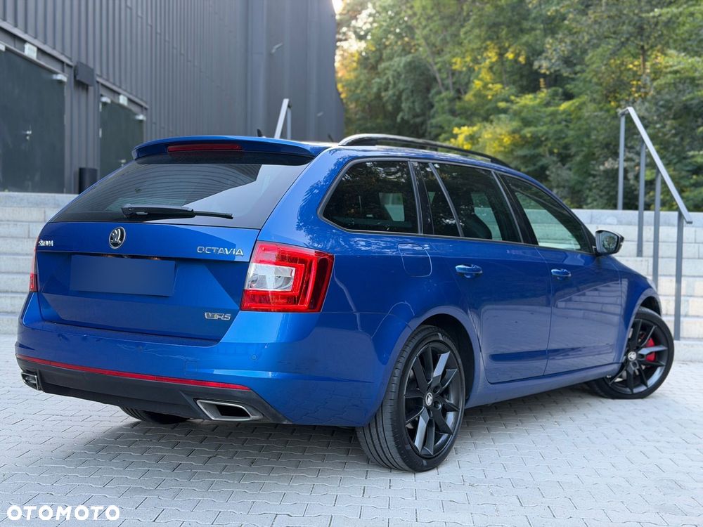 Skoda Octavia 2.0 TDI DSG RS - 9