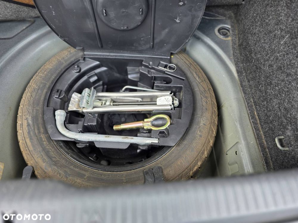 Volkswagen Polo - 8