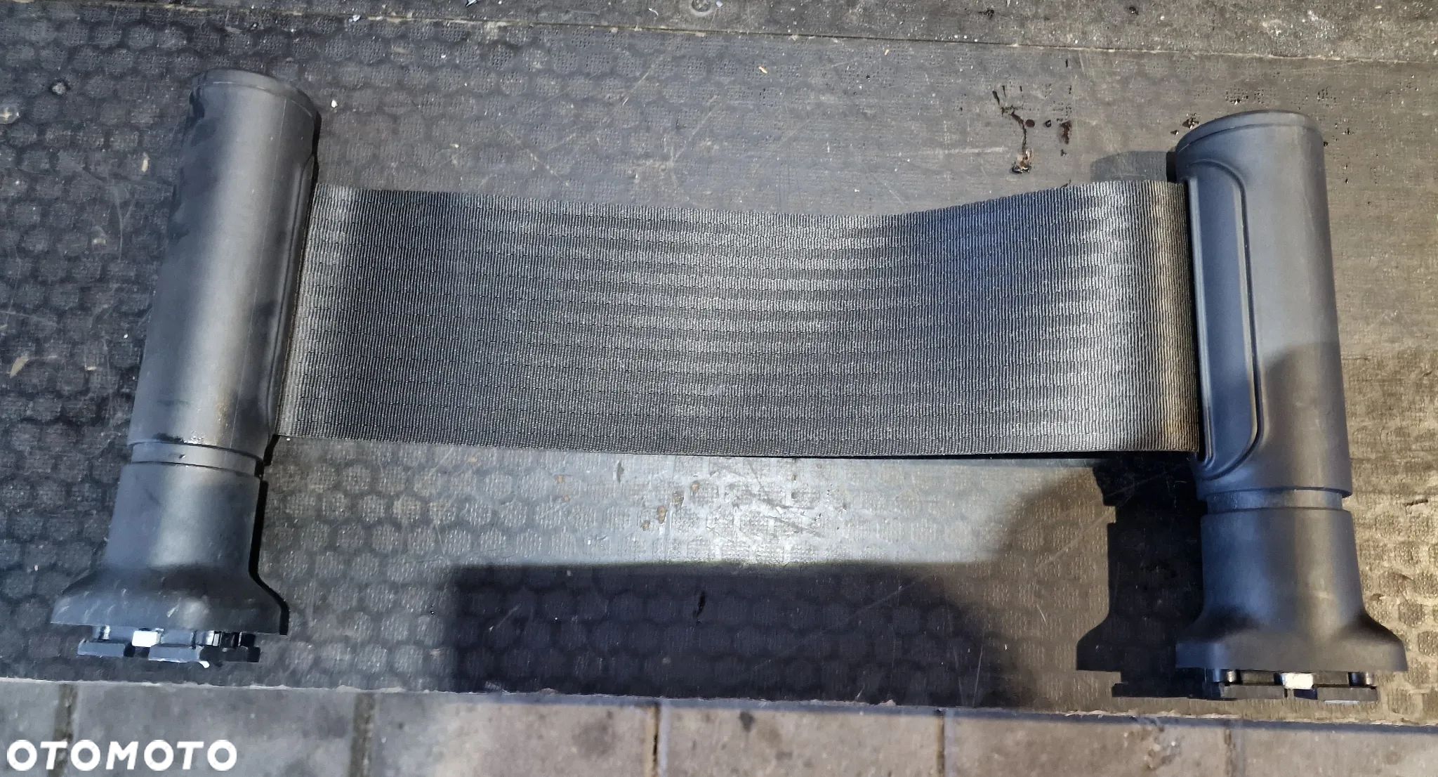TAŚMA PRZEGRODA BAGAŻNIKA 4F9860378C AUDI A6 C6 KOMBI - 1