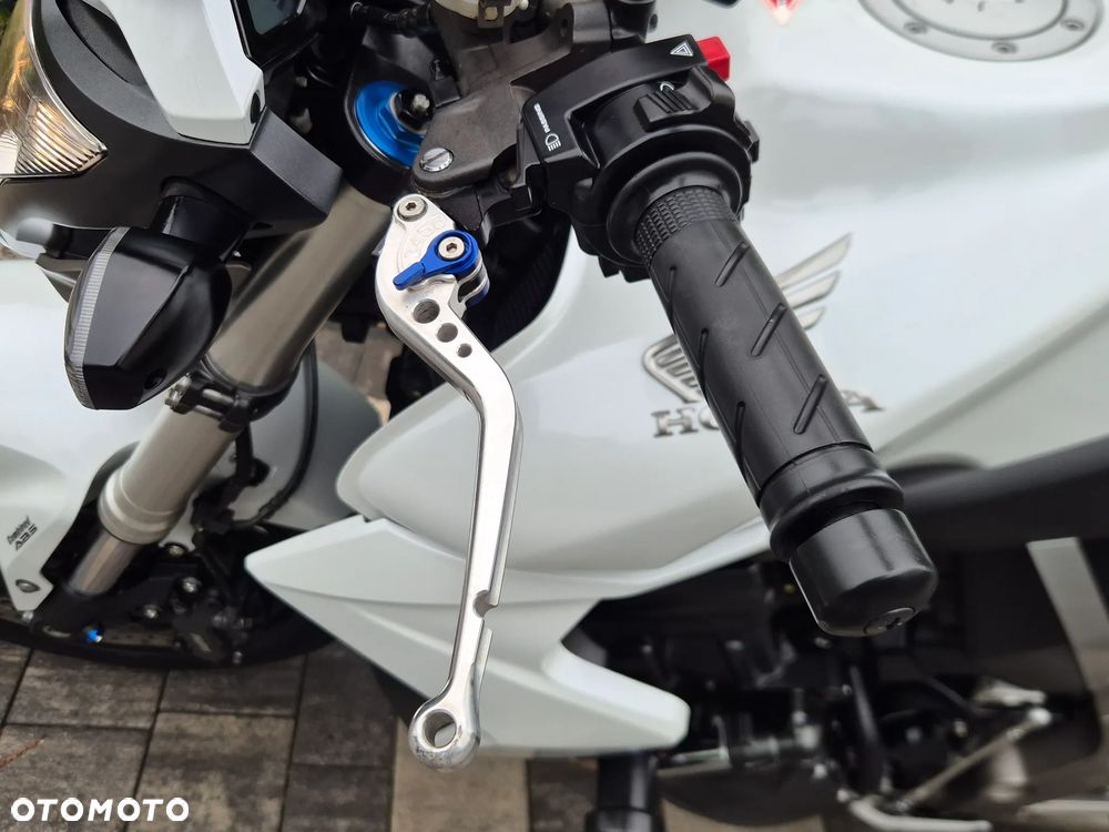 Honda CB - 23