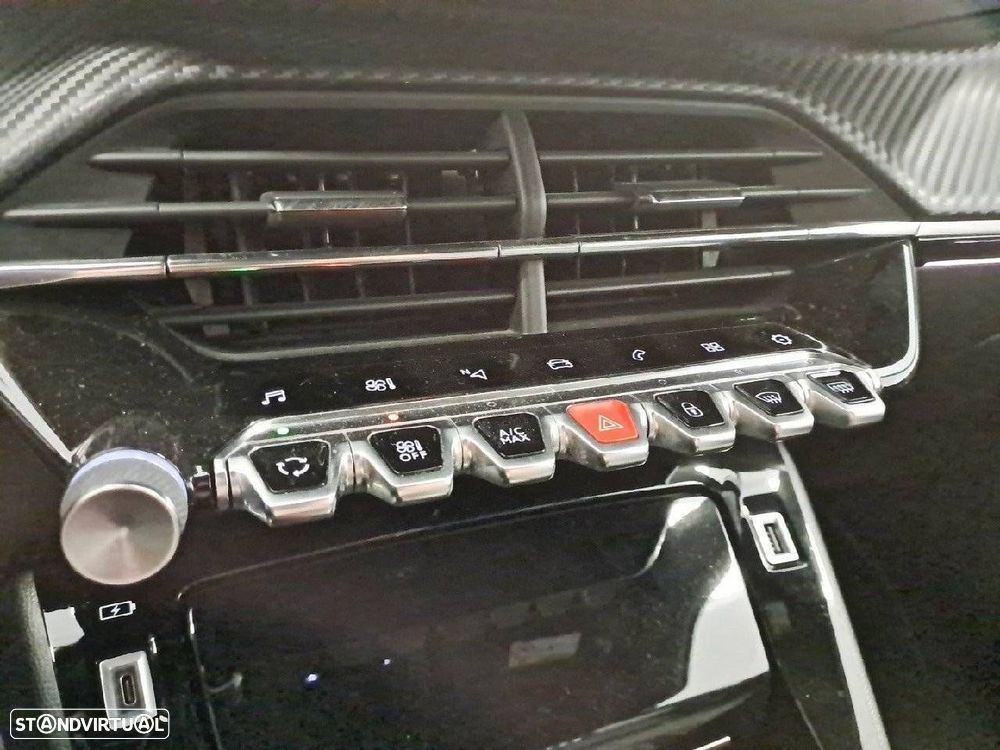 Peugeot 2008 1.2 PureTech GT EAT8 - 23