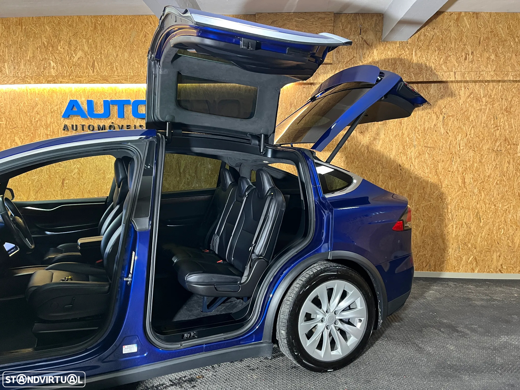 Tesla Model X 100D - 13