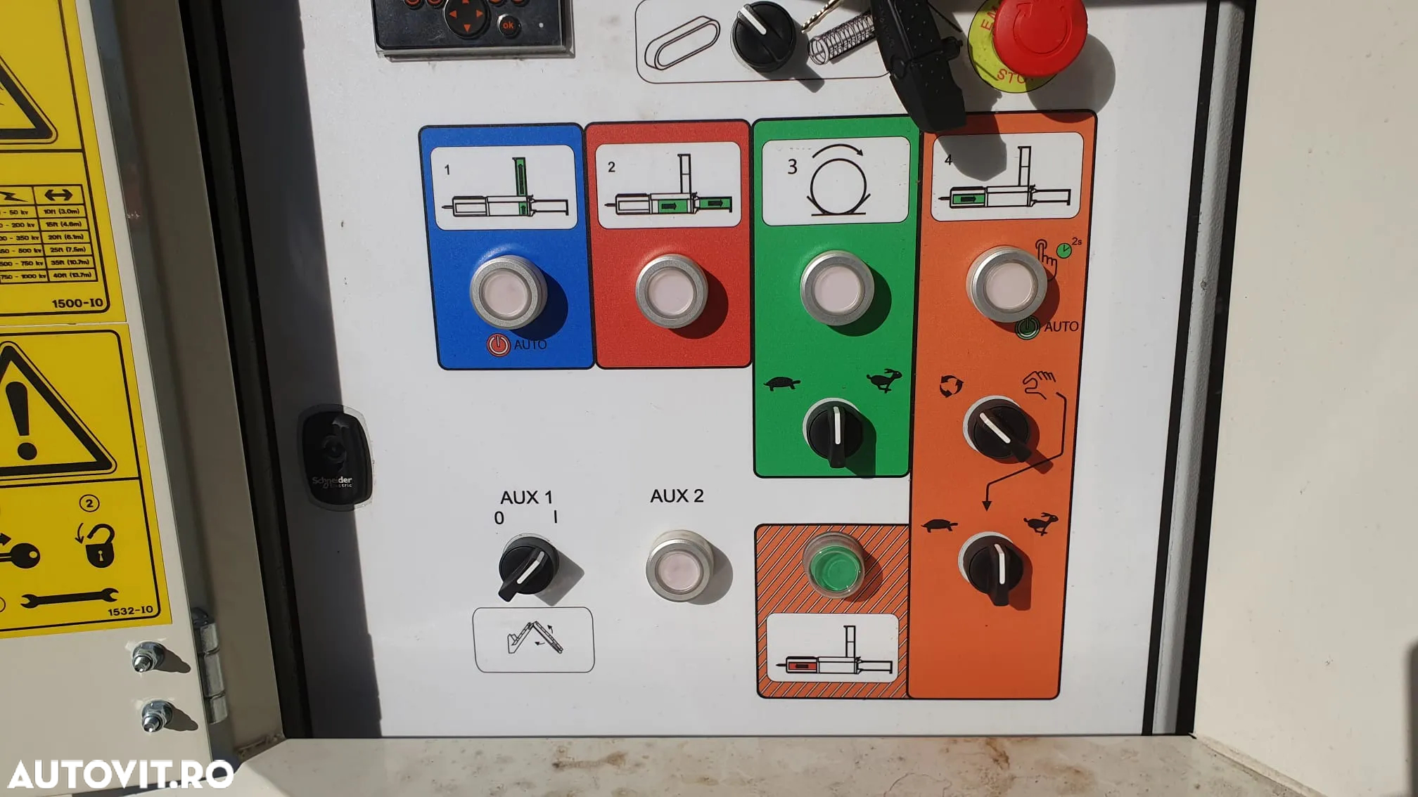 Terex CIUR MOBIL PE SENILE CU 2 BENZI - 5.5 m3, lungime tambur 5.5m, masa operationala 24t - buncar alimentare 4x1.8m - capacitate procesare - motor CAT 137HP - produs in Irlanda - garantie 12 luni - posibilitate leasing - PROMOTIE 245.000 EUR + TVA - 11