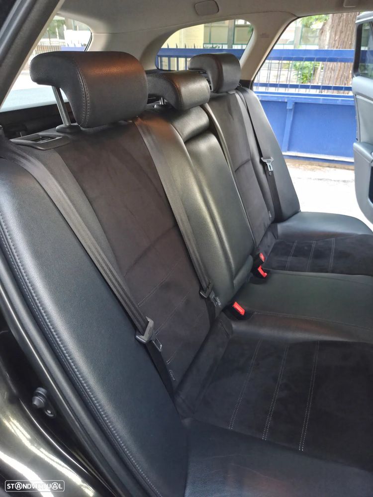 Toyota Avensis - 11