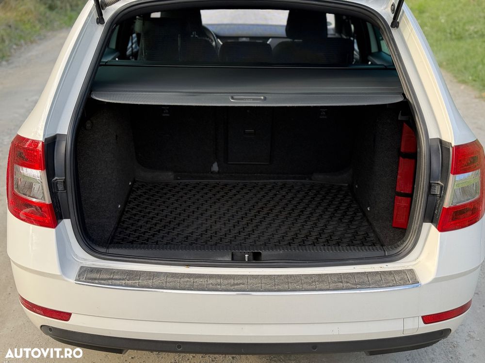 Skoda Octavia Combi 1.6 TDI Soleil - 5