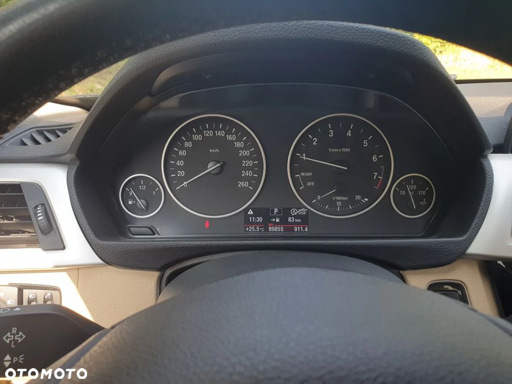 BMW Seria 3 318i - 11