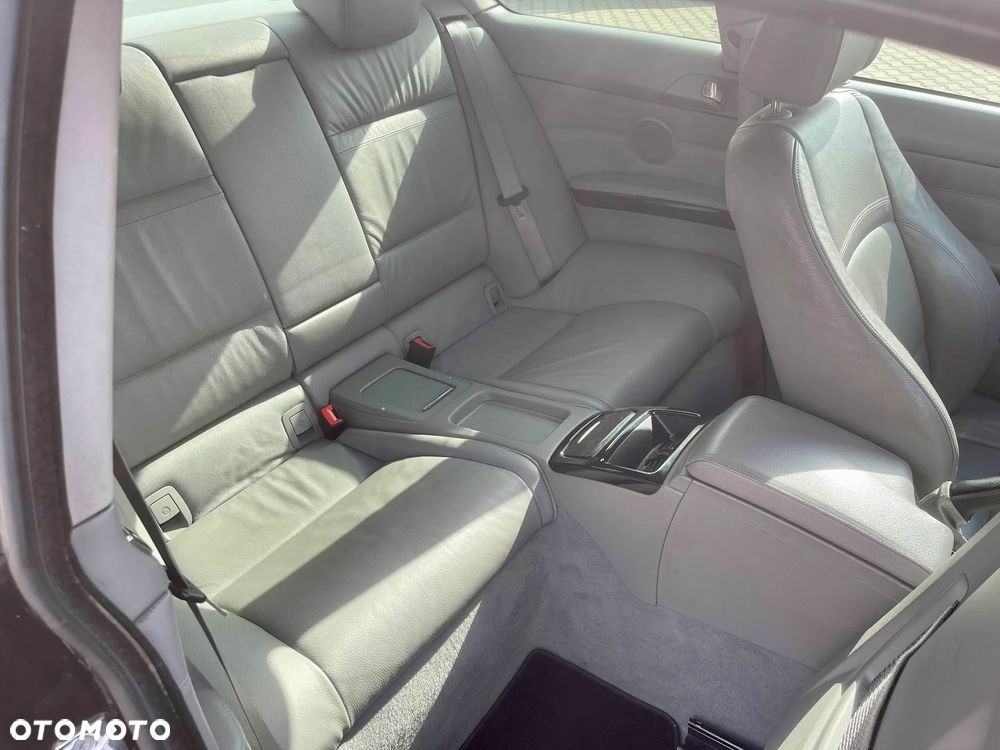 BMW Seria 3 325i - 12