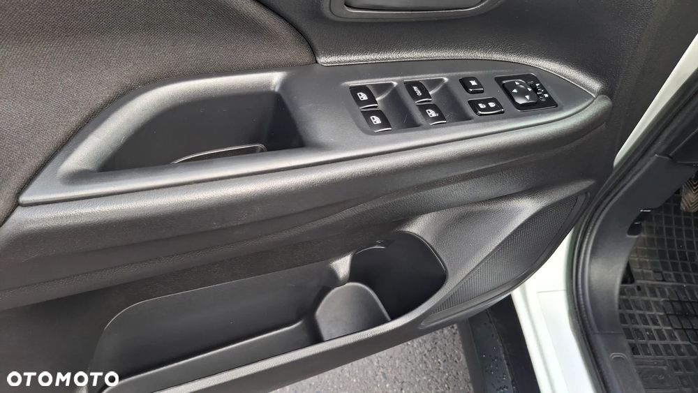Mitsubishi Outlander 2.0 City Style 2WD - 17