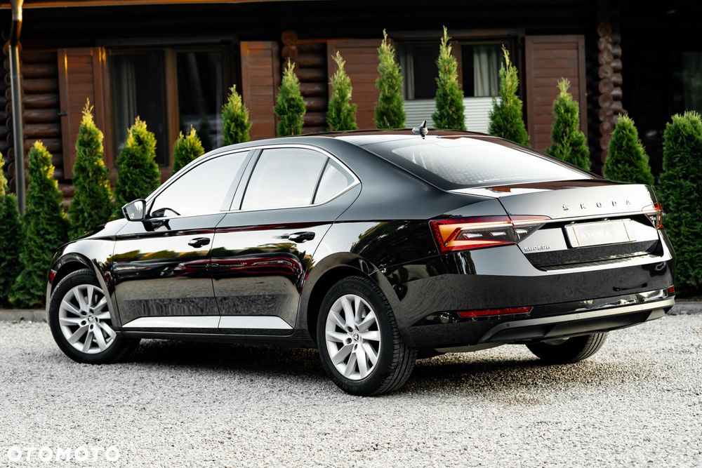 Skoda Superb 2.0 TDI DSG Style - 11