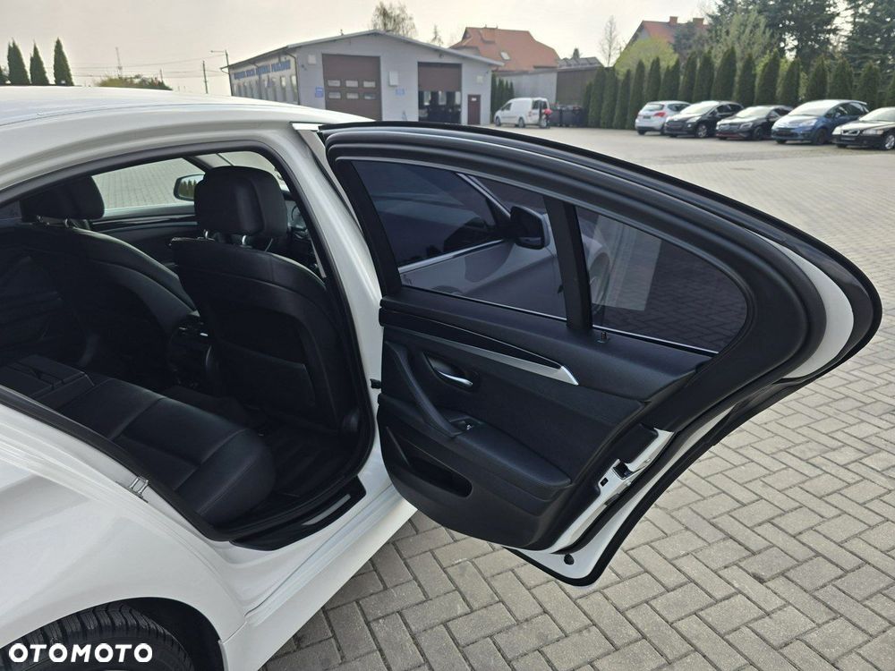 BMW Seria 5 - 21