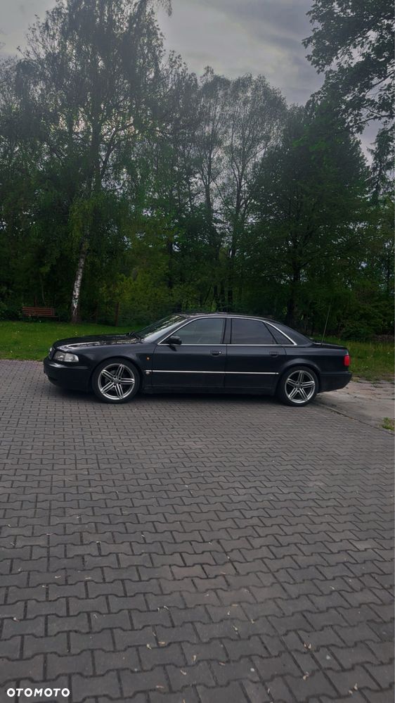 Audi A8 - 8