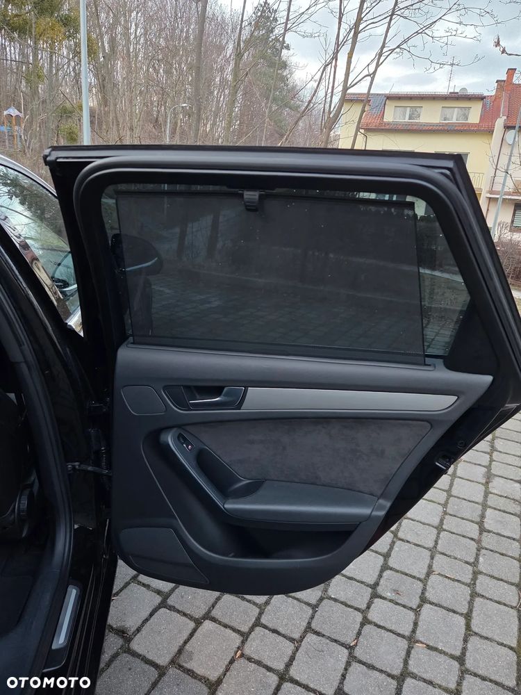 Audi A4 Avant 2.0 TDI DPF Ambiente - 16