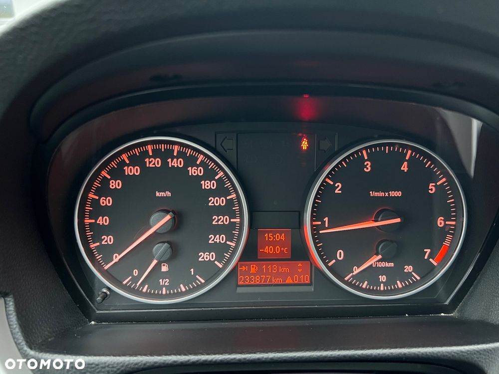 BMW Seria 3 318i - 11