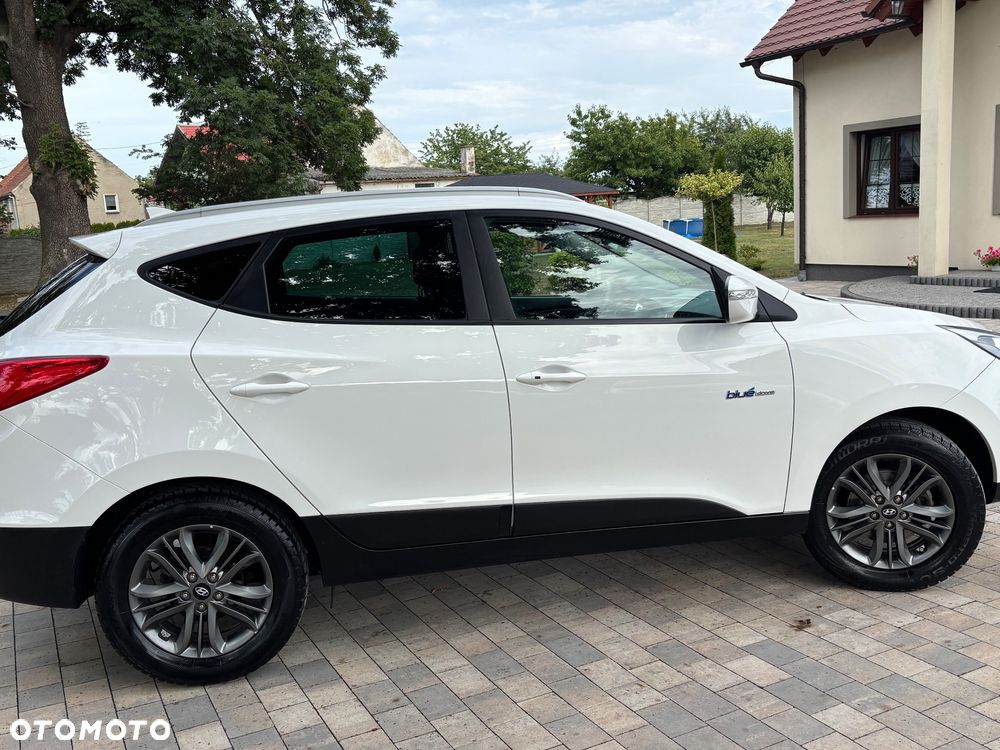 Hyundai ix35 1.7 CRDi 2WD blue Finale Gold - 12
