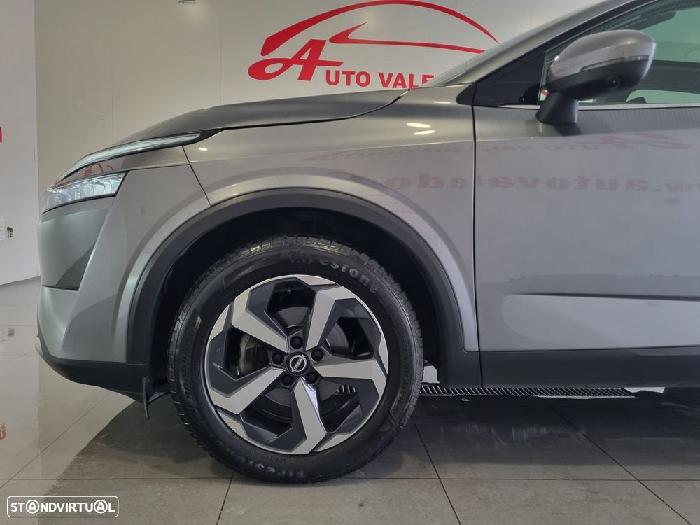 Nissan Qashqai 1.3 DIG-T N-Connecta LED+TT+SKY Xtronic - 20