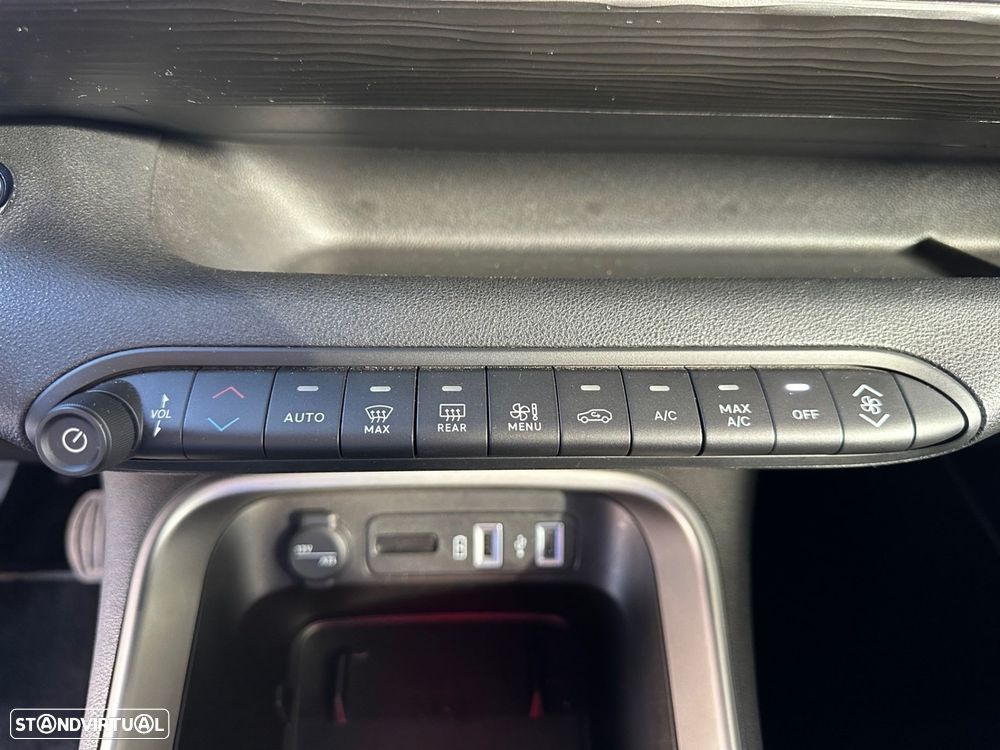 Jeep Avenger 1.2 GSE T3 Altitude - 17