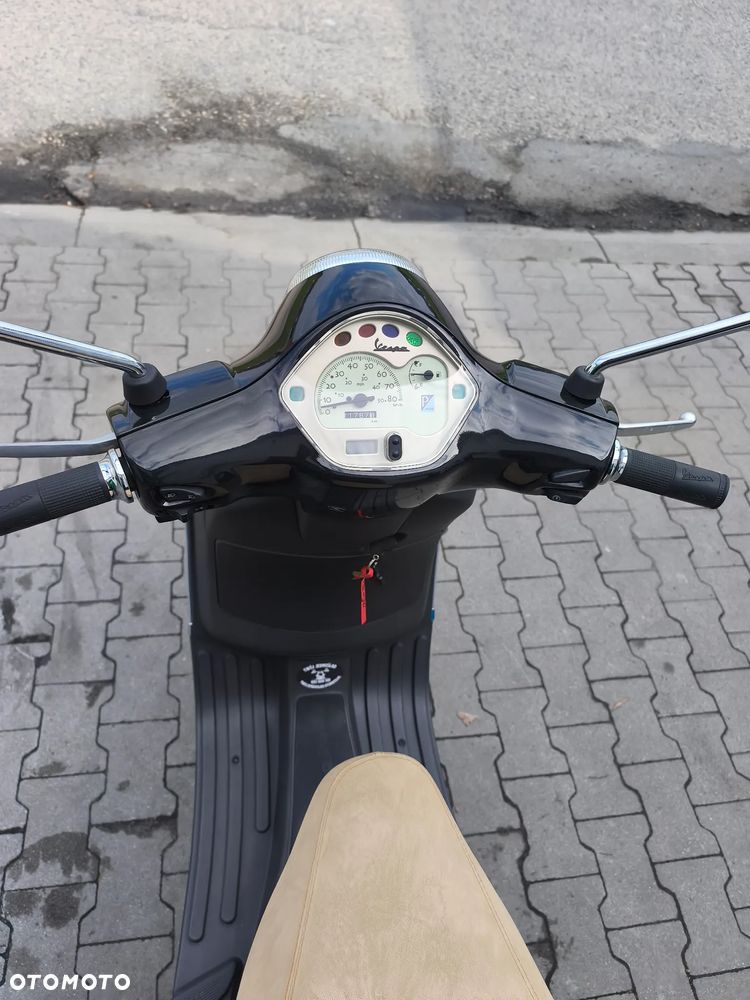 Piaggio Vespa - 28