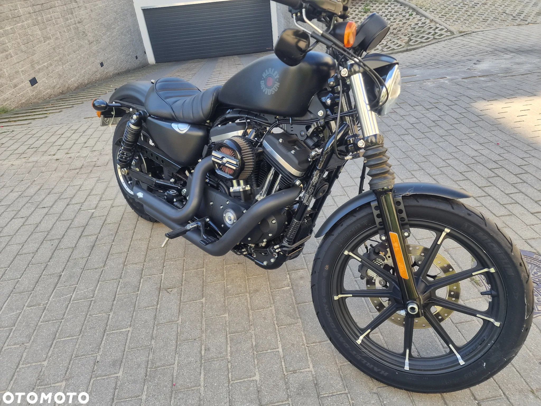 Harley-Davidson Sportster Iron 883 - 1
