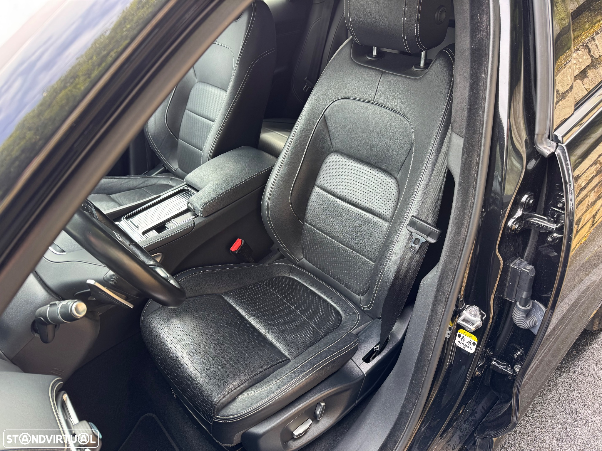 Jaguar F-Pace 2.0 i4D R-Sport AWD Aut. - 23