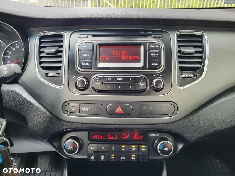 Kia Carens 1.6 GDI M - 11
