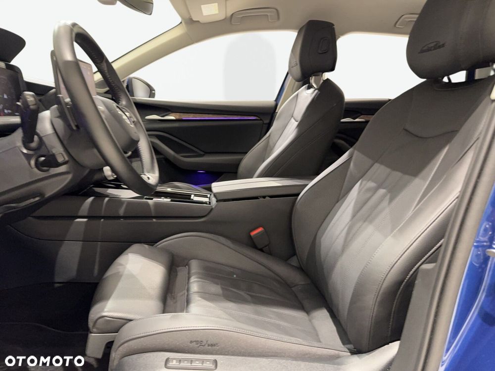 Skoda Superb 2.0 TDI SCR L&K DSG - 10