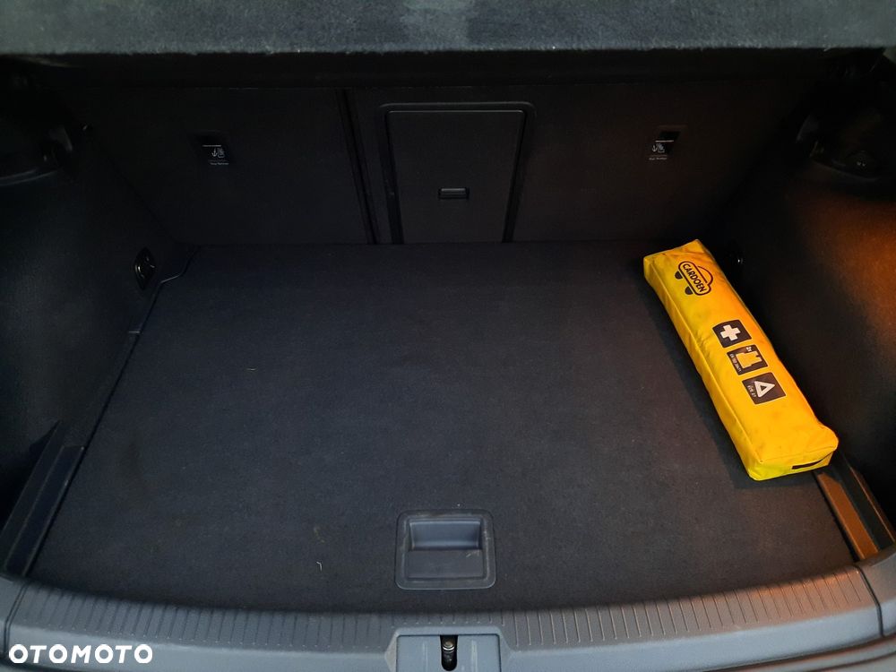 Volkswagen Golf 1.4 TSI BMT Comfortline - 20