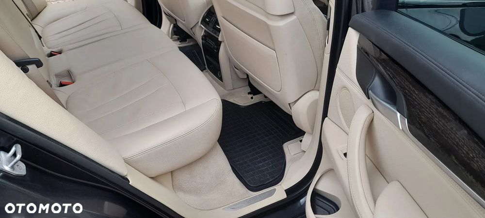 BMW X5 xDrive30d Sport-Aut - 12