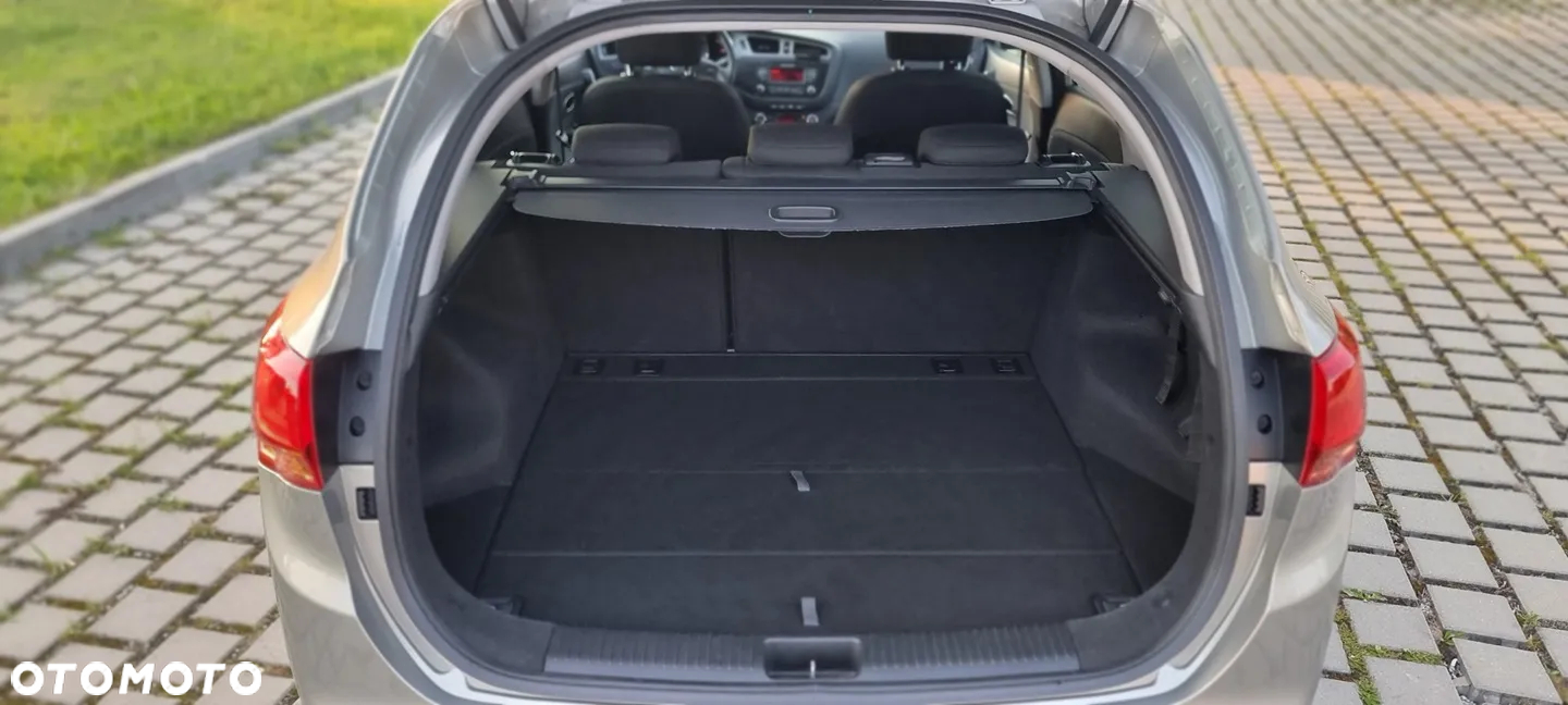 Kia Ceed Cee'd 1.6 GDI Business Line - 26