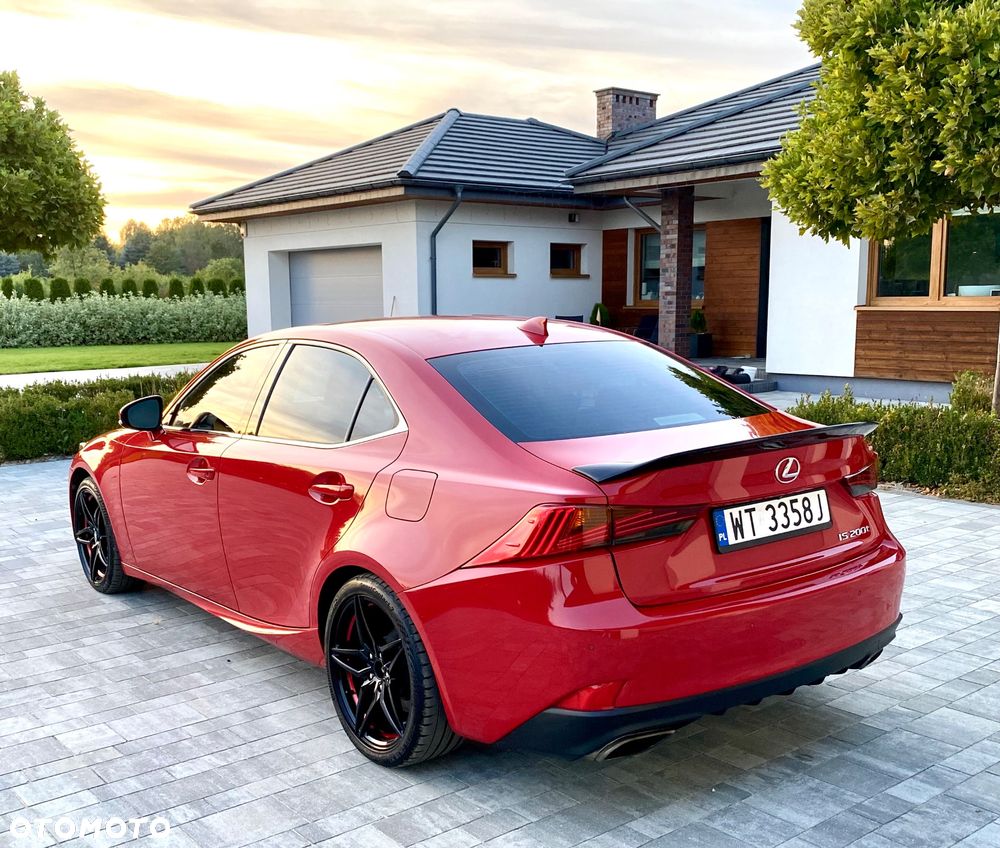 Lexus IS - 31