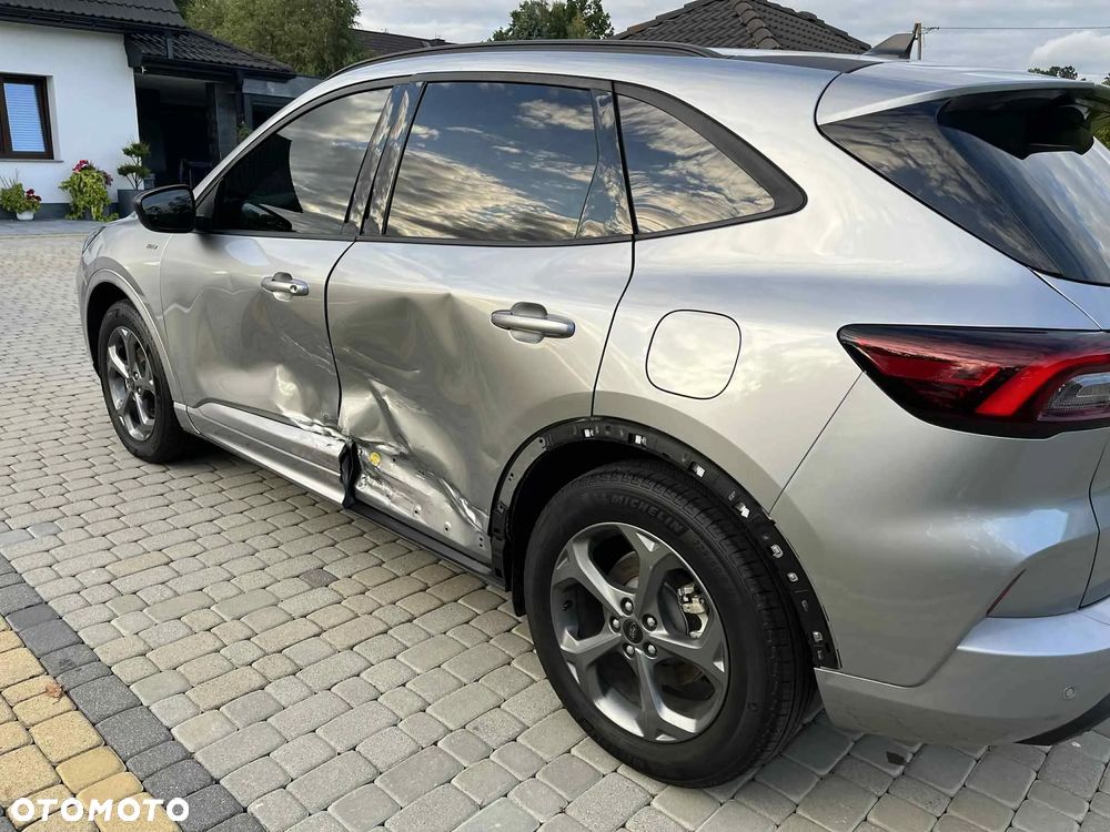 Ford Kuga 1.5 EcoBoost FWD ST-Line X - 4