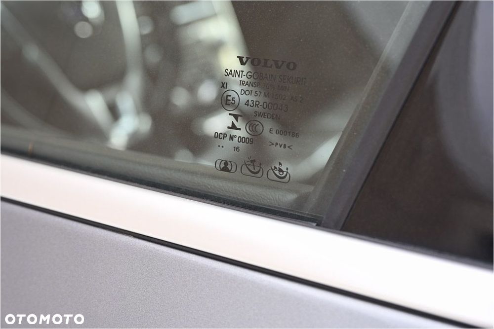 Volvo V60 D5 Geartronic RDesign - 35