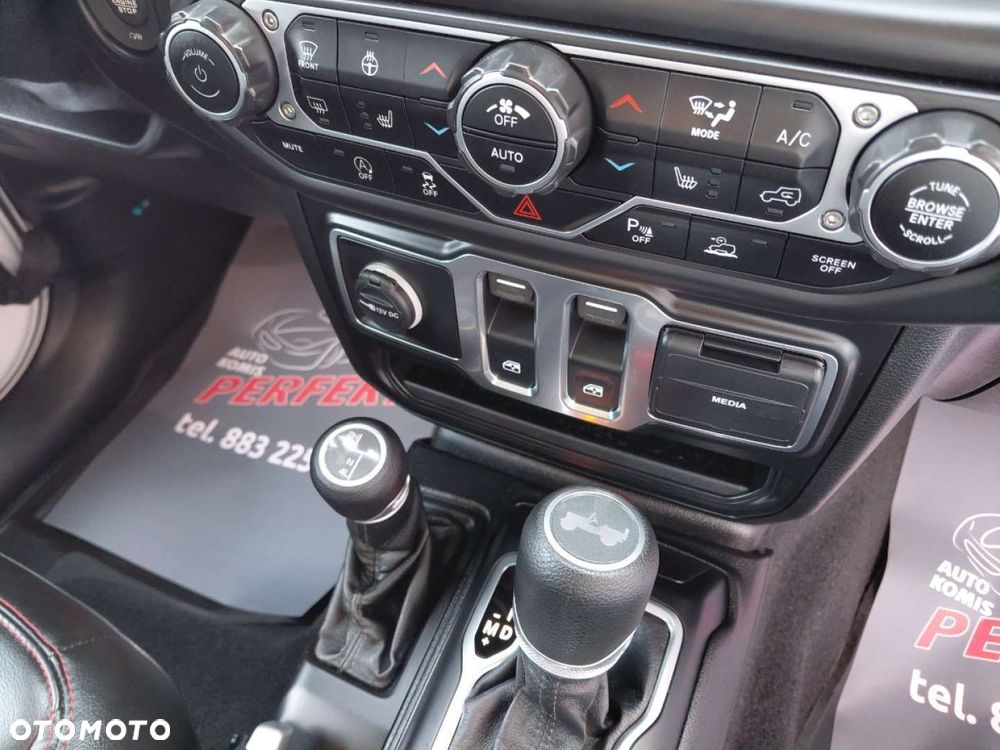 Jeep Wrangler - 17