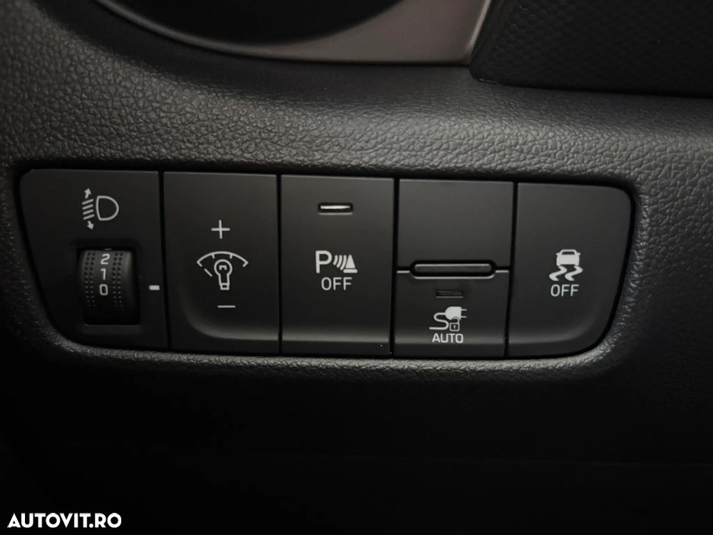 Hyundai KONA Select - 30