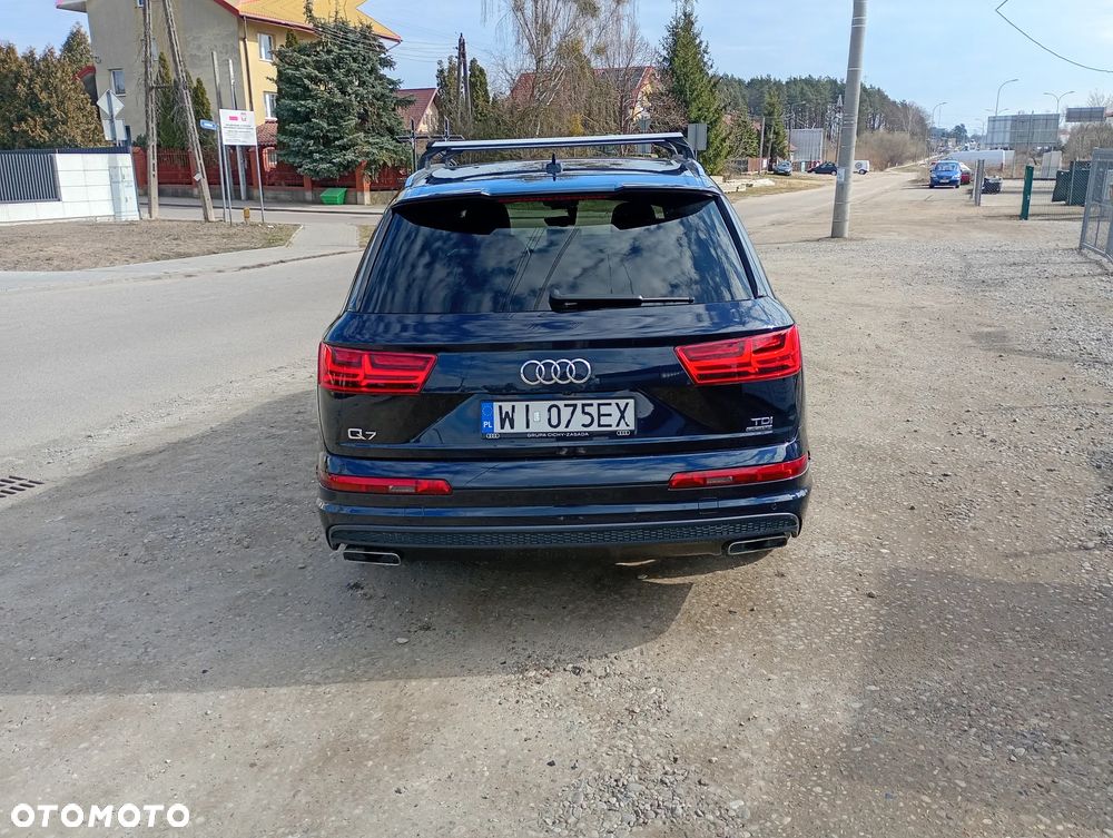 Audi Q7 - 4