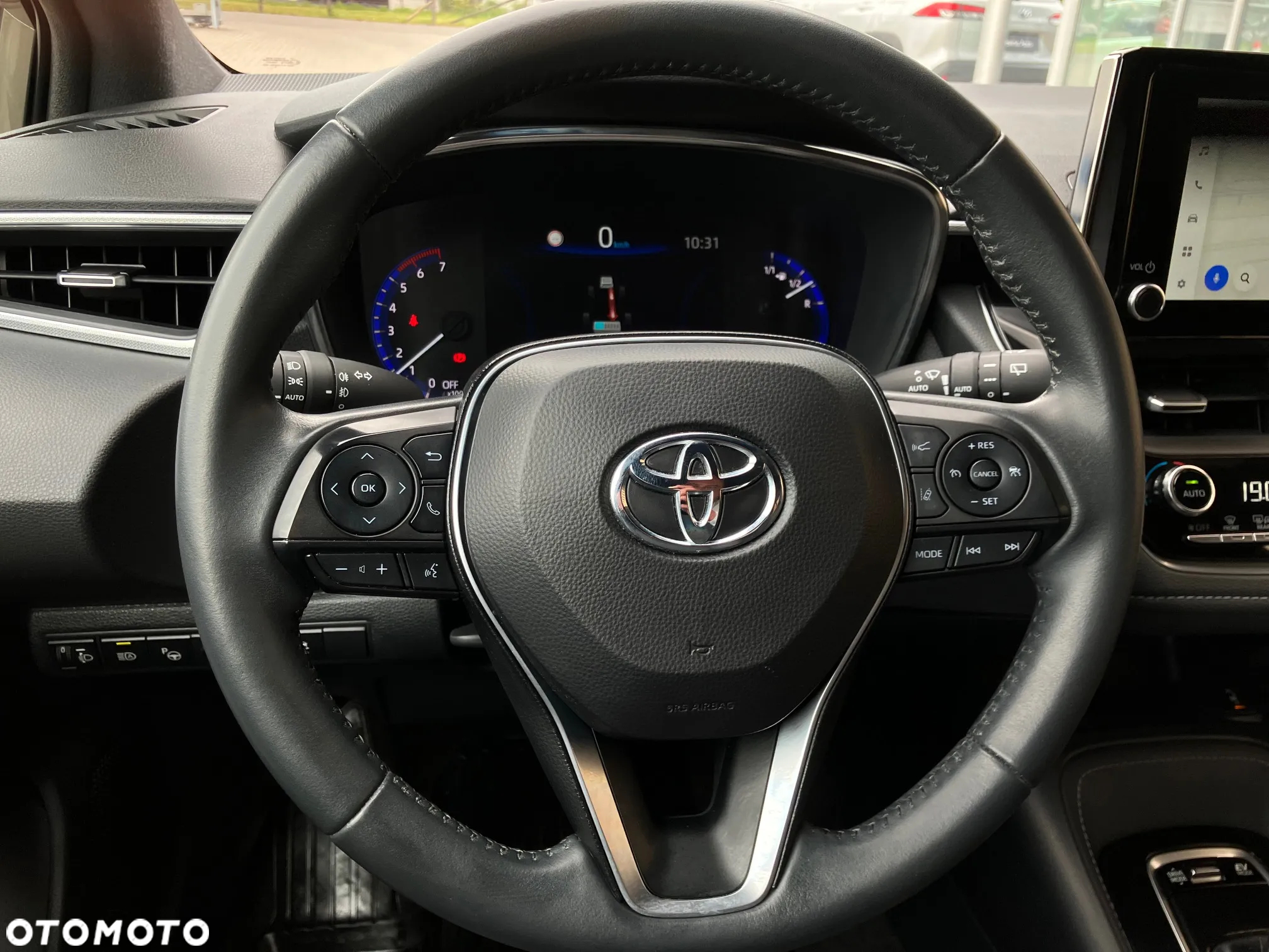 Toyota Corolla 1.8 Hybrid Comfort - 22
