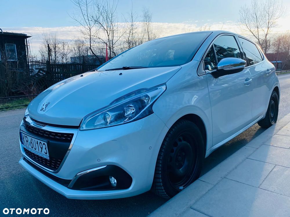 Peugeot 208 1.2 PureTech GPF Allure S&S EAT6 - 6
