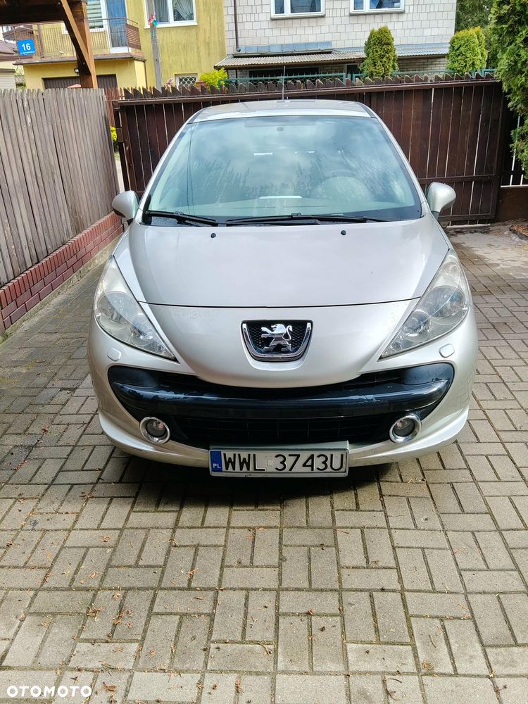 Peugeot 207 1.4 - 15