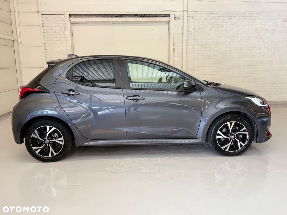 Toyota Yaris Hybrid 1.5 Style - 4