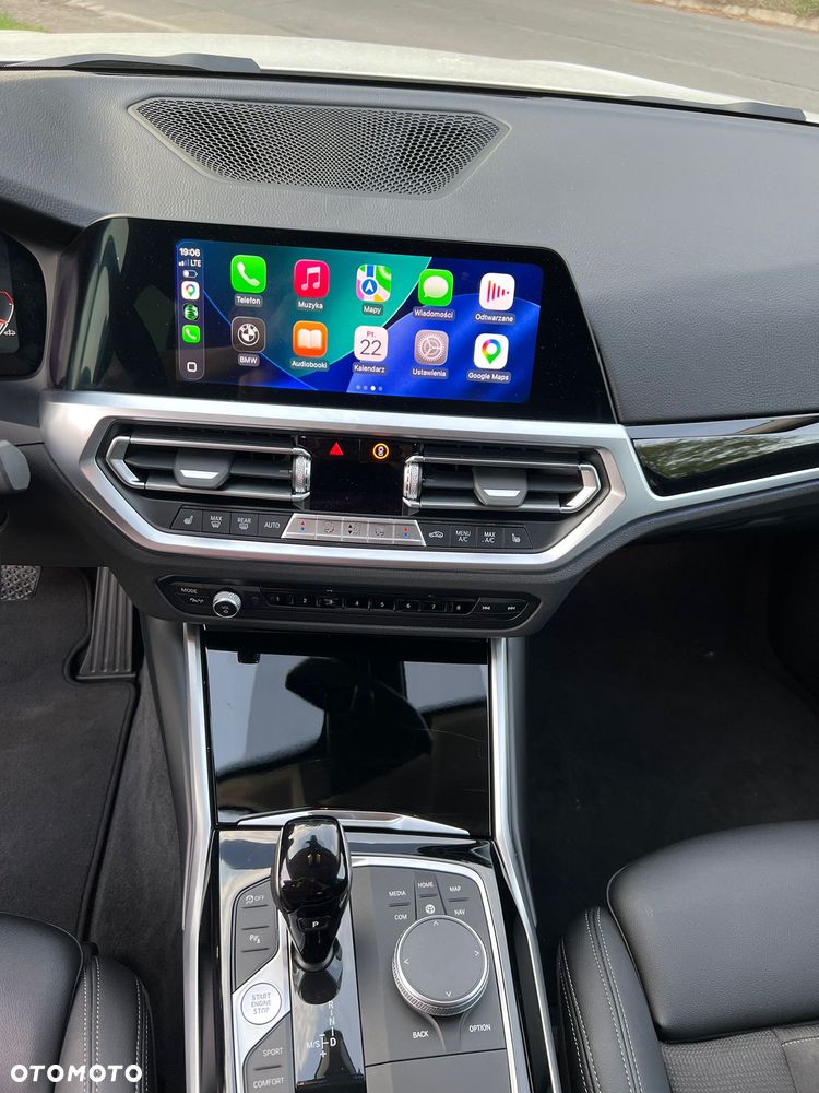 BMW Seria 3 320d mHEV - 11