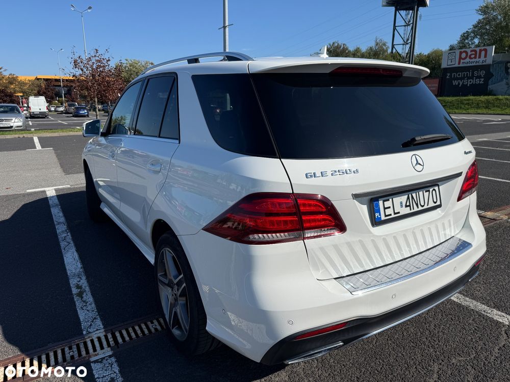 Mercedes-Benz GLE 250 d 4-Matic - 16