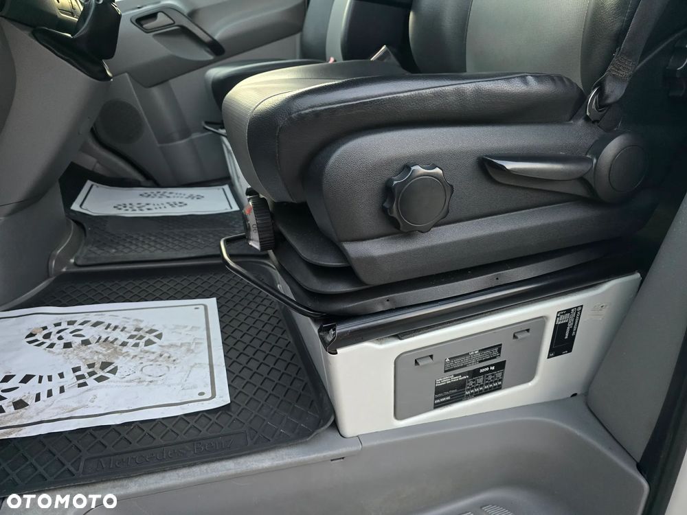 Volkswagen CRAFTER - 8
